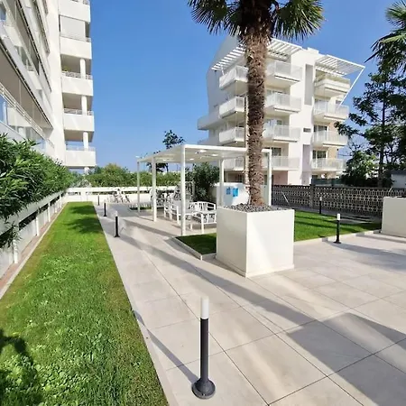 Apartment Ht - Luxury At Palm Lido di Jesolo